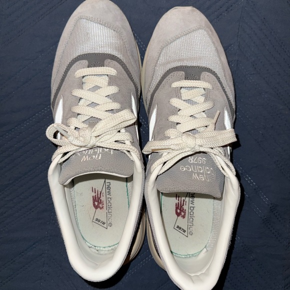 New Balance 997R Men’s Sneaker - Picture 2 of 3